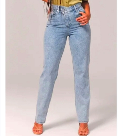 Abercrombie & Fitch Denim - Abercrombie & Fitch The '90s Straight Ultra High-rise Size 28/ 6 Regular